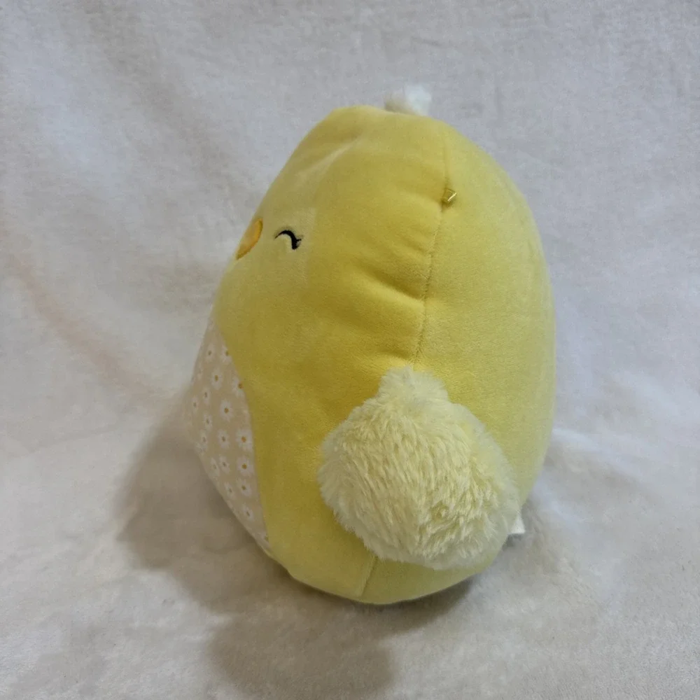 Squishmallows‎ Aimee Chick Easter Plush Stuffed Animal Toy Yellow Daisy Belly